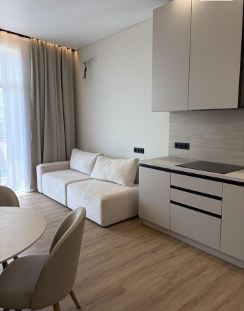 Продаж 2х кімнатної з якісним ремонтом - фото 1