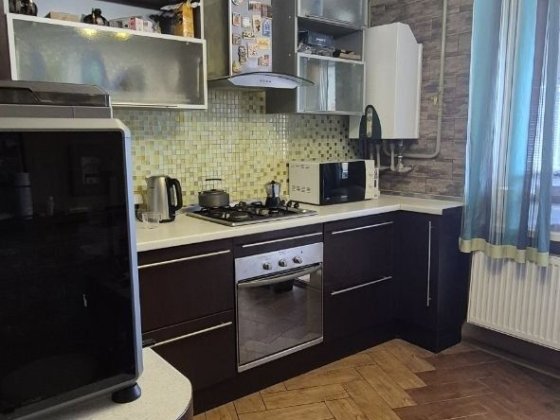 Продам 2 кімнатну квартиру в центрі міста на Засумській 10а Сумы