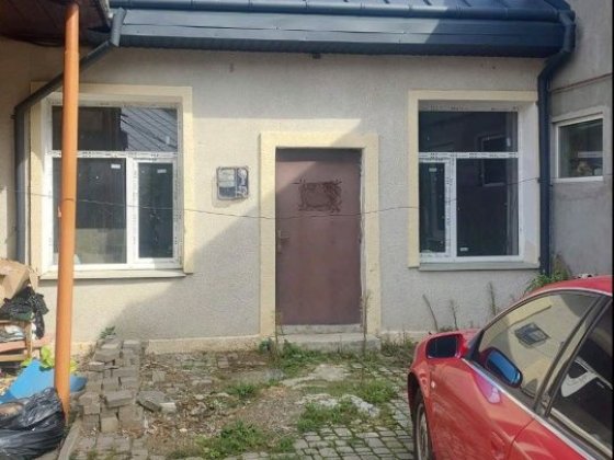 Продаж частини будинку на Товстого Черновцы