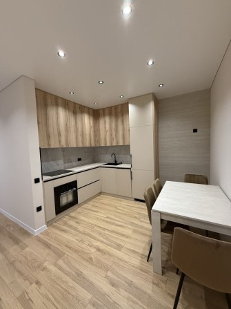 Продаж 2 кімнатноі квартири в центрі міста - фото 1