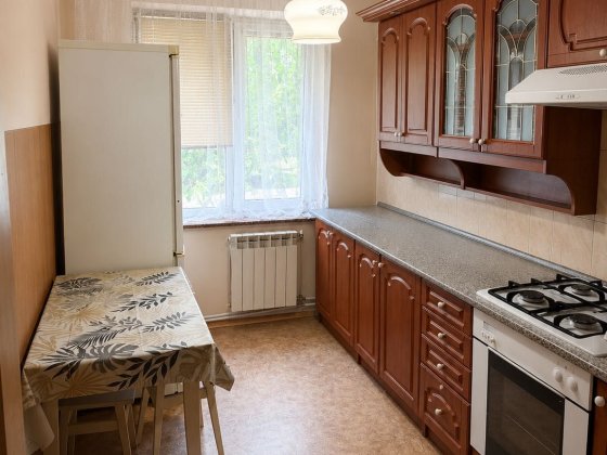 Продам квартиру трьох кімнатну Ужгород