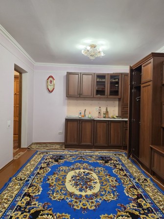 Продається 2 кімнати в СІМЕЙНОМУ гуртожитку 45м2! КОМАРОВА (ЧЕРЕМОШ), СВІЙ САНВУЗОЛ ТА МІНІ КУХНЯ, м - фото 1