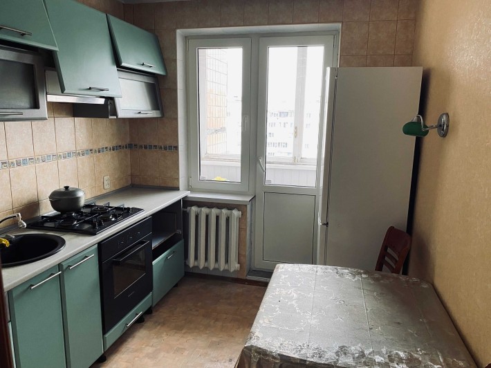 Продаж трикімнатної квартири,  район Митниця. - фото 1