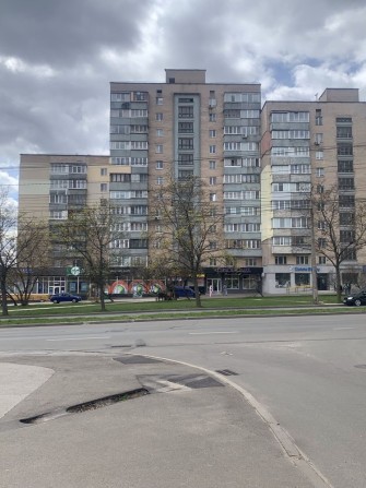 Продаж 3 кім. квартири з ЯКІСНИМ ремонтом. просп. Л. Лукʼяненка 37 - фото 1