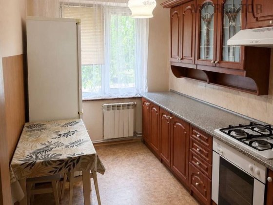 Продаж трикімнатної квартири по вул.Міцкевича. Ужгород