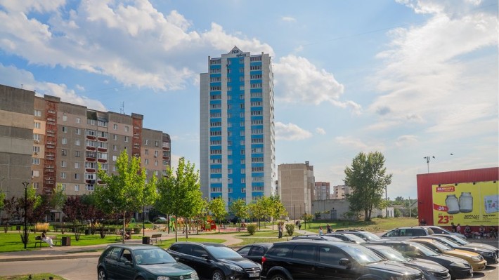 1 кімнатна 57.3 кв.м. Ремонт Велика кухня 17.8 кв.м. Власна котельня Лічильник тепла Масани Незалежн - фото 1