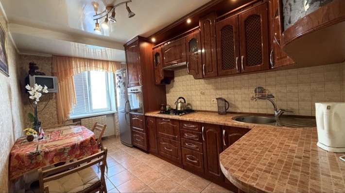Продаж 3-кімнатної квартири в центрі міста - фото 1