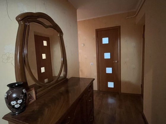 Продам   2-кімнатну квартиру в центрі міста! Швидка продаж Чернигов