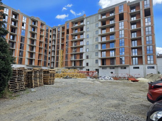 Продаж квартири в районі Бам(Вул.Грибоєдова)вул.Котловинна Ужгород