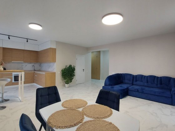 2-х кімнатна квартира студія 107м² в центрі міста вул. Коцюбинського 2 Чернигов