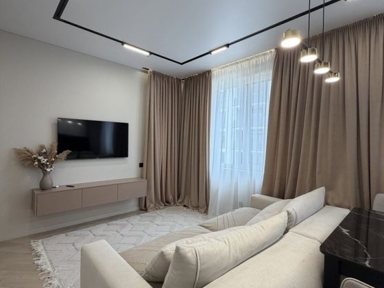Продаж 1,5-кімн. 49 м² з терасою | ЖК Баварія | Дизайнерський ремонт | Закритий двір | Ужгород