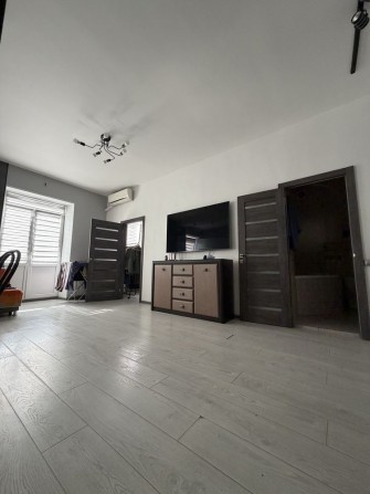 Продам 2х кімн видову кв в ЦЕНТРІ МІСТА, ПЛОЩА!!! - фото 1