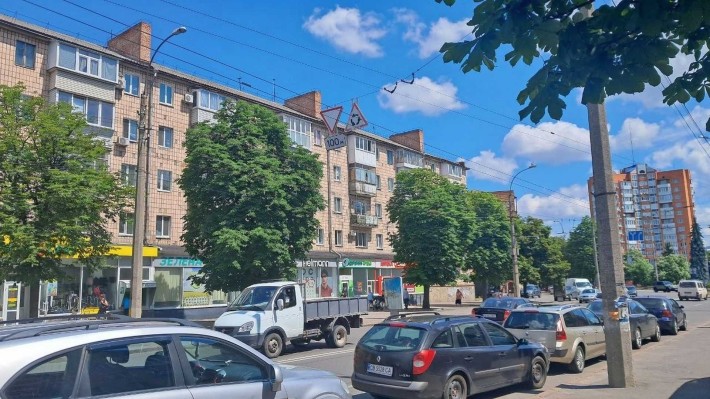 СМ Продам 2 кімнатну квартиру проспект Перемоги район Танку - фото 1