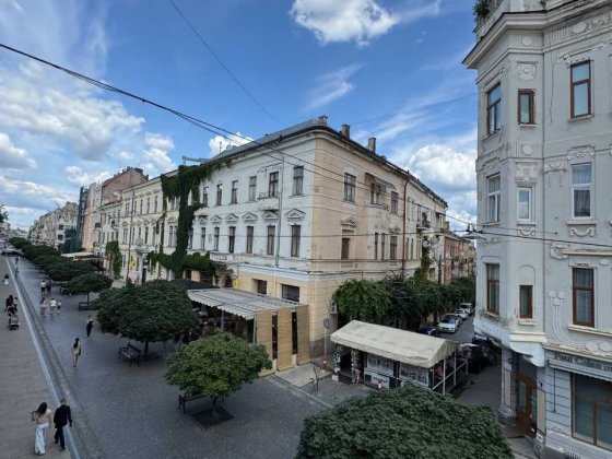 Продаж ексклюзивної дворівневої квартири в самому серці Чернівців – вул. Ольги Кобилянської Чернівці