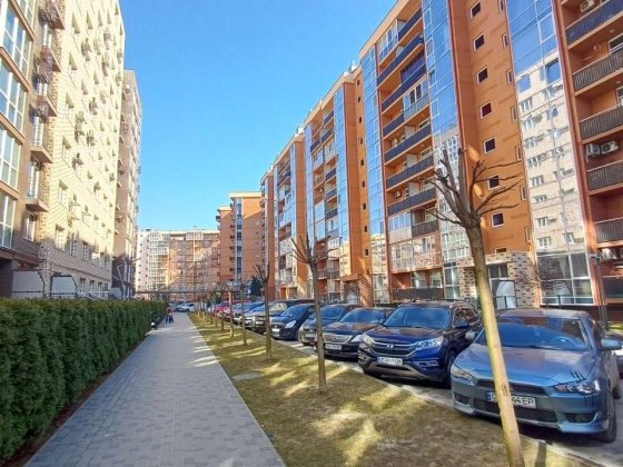 продається 2-кімнатна квартира ЖК «Водограй» Черновцы
