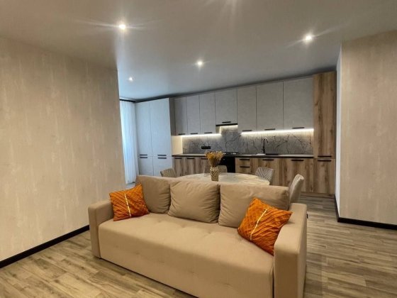 2-х кімнатна квартира 58 м² біля Ялівщини ЖК Лісовий. Новий дизайнерський ремонт! Чернигов