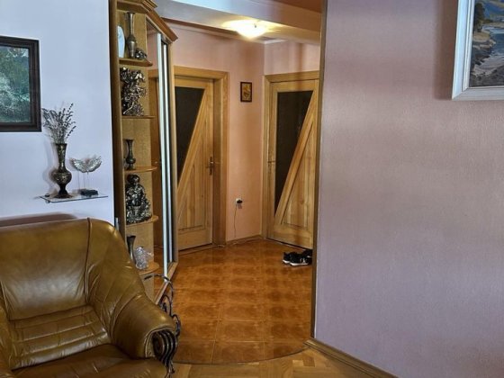 Продам квартиру в центрі міста Ужгород 3-х кімнатну Ужгород