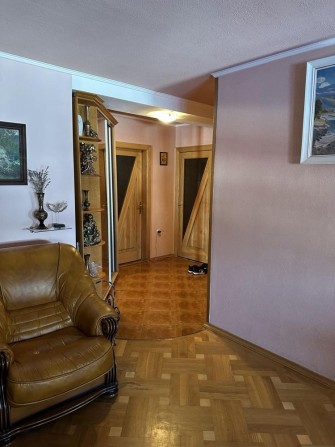 Продам квартиру в центрі міста Ужгород 3-х кімнатну - фото 1
