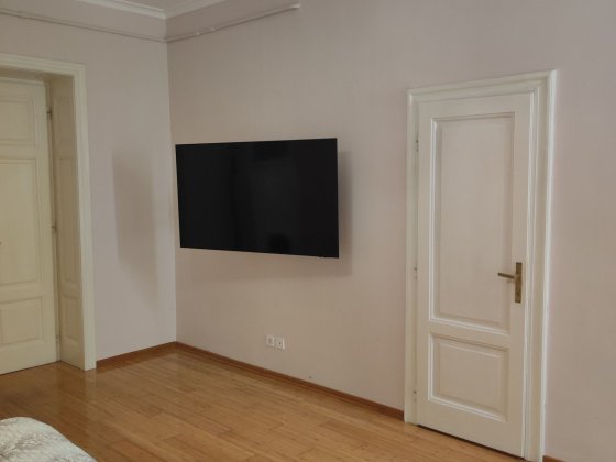 Продаж 5 кімнатної,в  центрі на Івана  Богуна. Черновцы