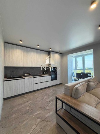 Продаж двокімнатної квартири з ремонтом - фото 1
