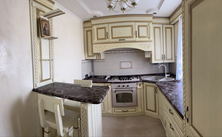 Продам 3-х кім кв з  дизайнерським ремонтом та  АГВ - фото 1