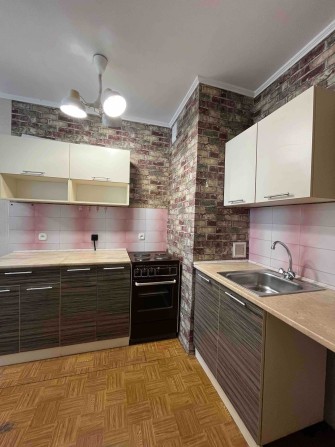 Продаж затишної  1 к. квартири в центрі міста. - фото 1