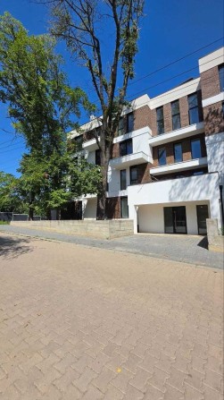 Продаж 1-кімнатної (50м2) квартири в новобудові зданої в експлуатацію на середньому поверсі | район  - фото 1