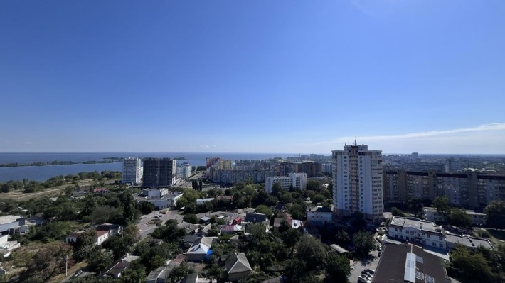 Трикімнатна квартира в самому серці міста - фото 1