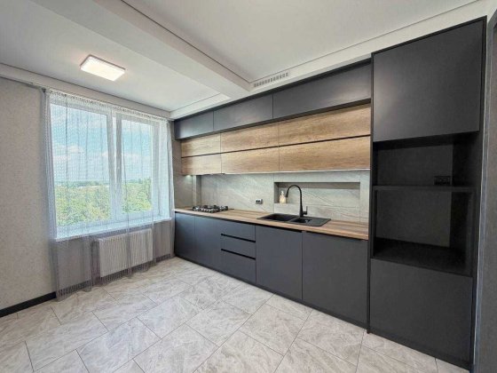 Продаж VIP 2-кімн. квартири з дизайнерським ремонтом по вул. Шевченка, 114а Чернигов
