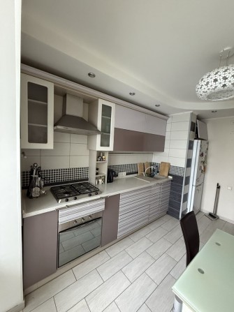 Р-н Голівуд. Продаж 3-х кімнатної квартири. - фото 1