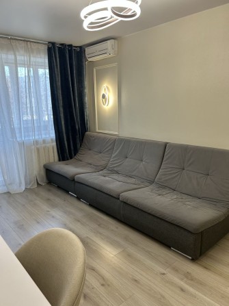 Продам двокімнатну квартиру з ремонтом в самому центрі міста . - фото 1