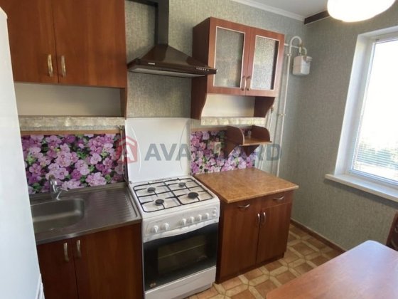 Продаж затишної 3-кімнатної квартири в центрі Черкас — вул. Надпільна Черкассы