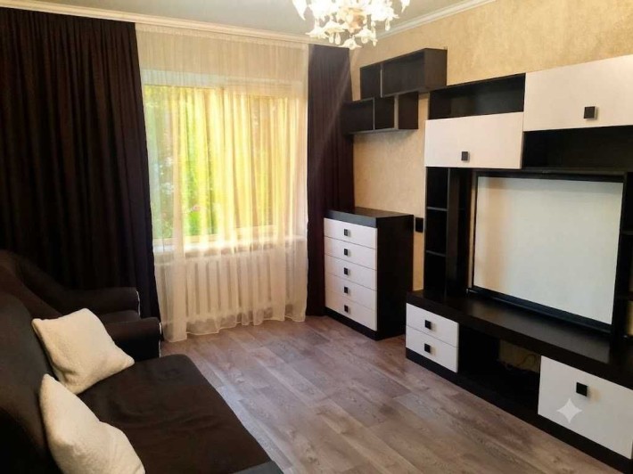 Продам 3-кімнатну квартиру з ремонтом на Льотній, р-н Бойова - фото 1