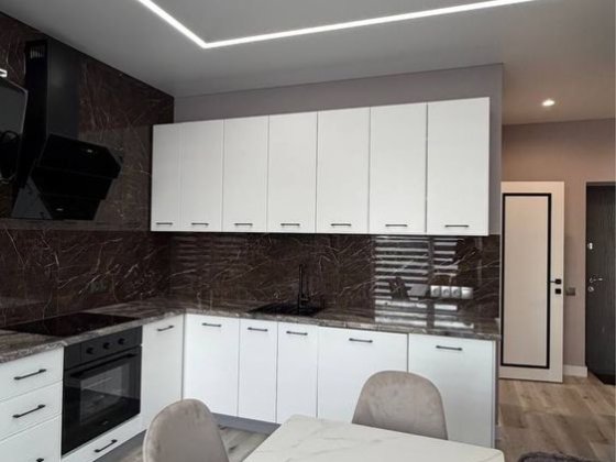 Продається Нова 1,5 кімнатна плюс кладовка. Ужгород