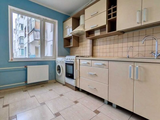 Трикімнатна квартира в центрі міста (61,5 м2) р-н ЦУМу v714 Чернігів