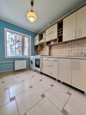 Трикімнатна квартира в центрі міста (61,5 м2) р-н ЦУМу v714 - фото 1