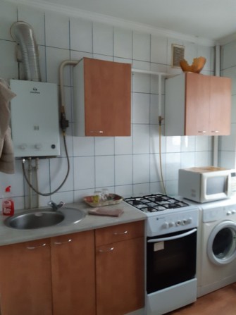 В центрі продам 2х кімн кв біля готелю Україна - фото 1