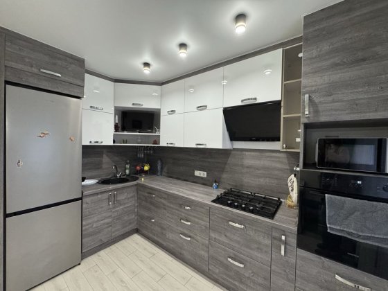 Продаж 2-кімнатної квартири, 73 м², Масани | Євроремонт | 1 поверх Чернигов