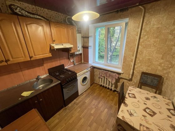 Продаж 1к кв. на 12 кв. вул. Козака Мамая