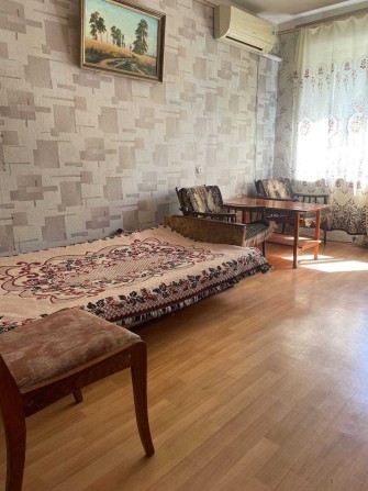 Продаж 2-к квартири 49 м² на вул. М.-М. Шнеєрсона, 11 (р-н пр. Поля / Центр) - фото 1