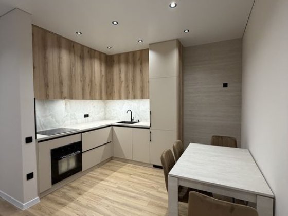 Продаж 2 кімнатної, центр, вул.Руська 41 Ужгород