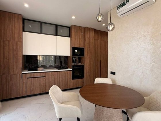 Продаж 1-кімнатної квартири з ремонтом у ЖК Нова Сторожниця, 46,3 м², ліфт Ужгород