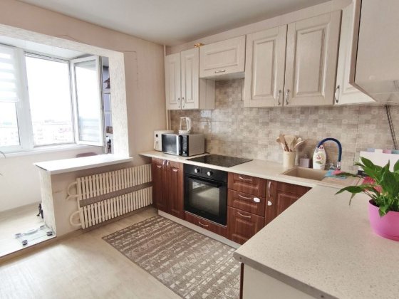 Продаж 1 кімнатної кв-ри Калинова, Образцова, з ремонтом