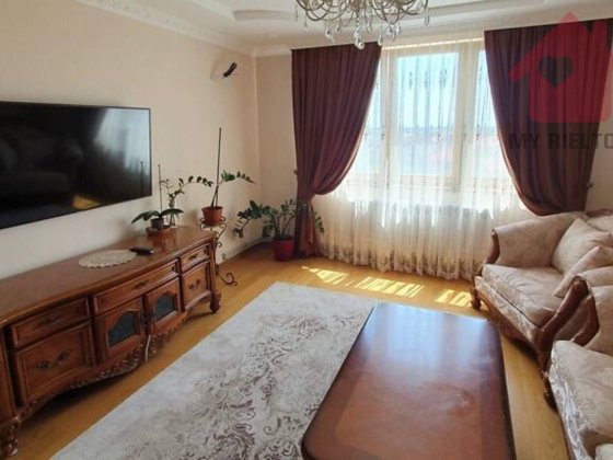 Продаж трикімнатної квартири по вул.Можайського Ужгород