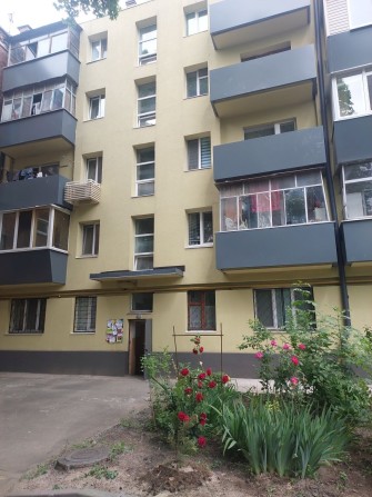 Продам 1к кв-ру на 12 квартале - фото 1