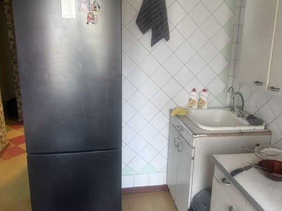 Продам 2 - ком.. Район пр. Слобожанского, АнД  ЗАГСа. Днепр