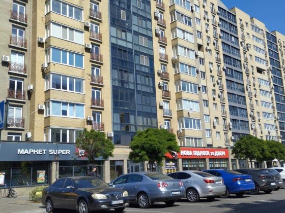 Продам 1 (2) кім. квартиру ЖК "Графський", Центр, 15/15 Ц  57 кв.м.,ремонт, держпрограми так Черкассы