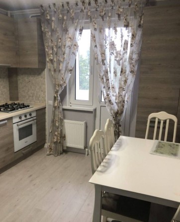 Продам 2 кім в центрі - фото 1