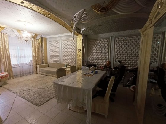 Продам двокімнатну квартиру. район Житнього базару. Центр міста Житомир