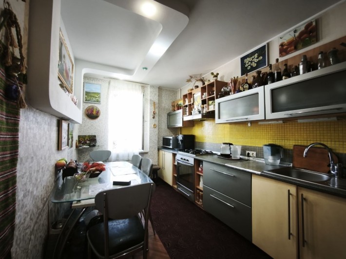 Продам квартиру 3р БлижнєЗамостя 5/9к 65м2 ремонт,меблі,не кутова,кондиціонер - фото 1